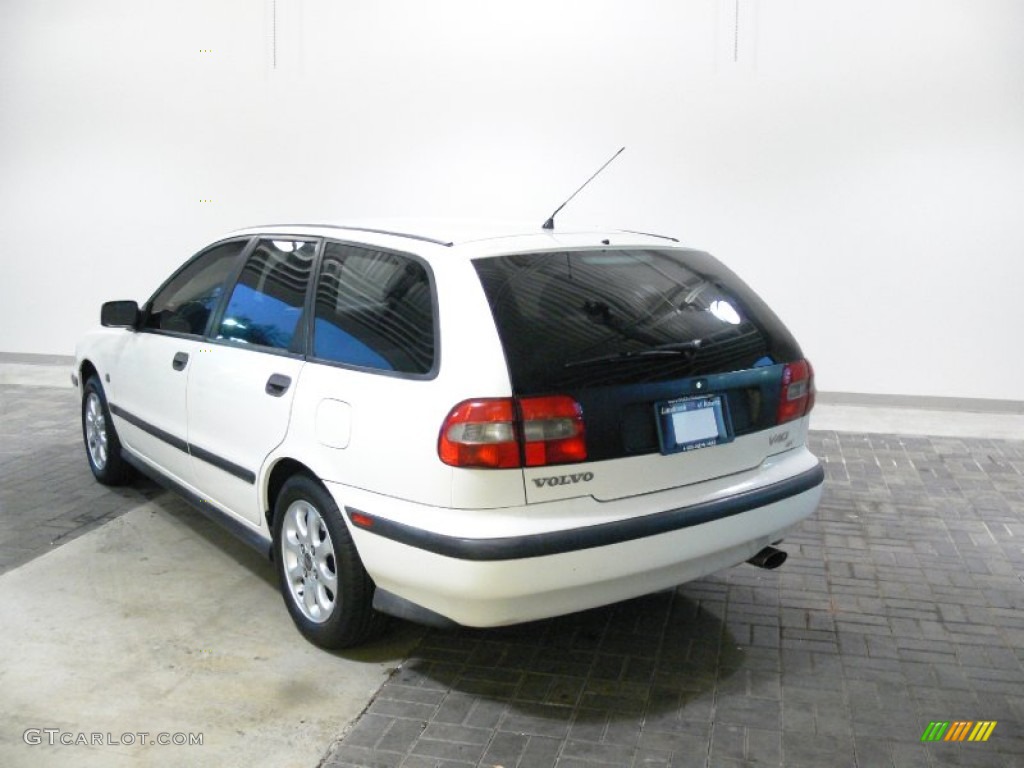 2000 V40 1.9T Wagon - White / Off Black photo #3