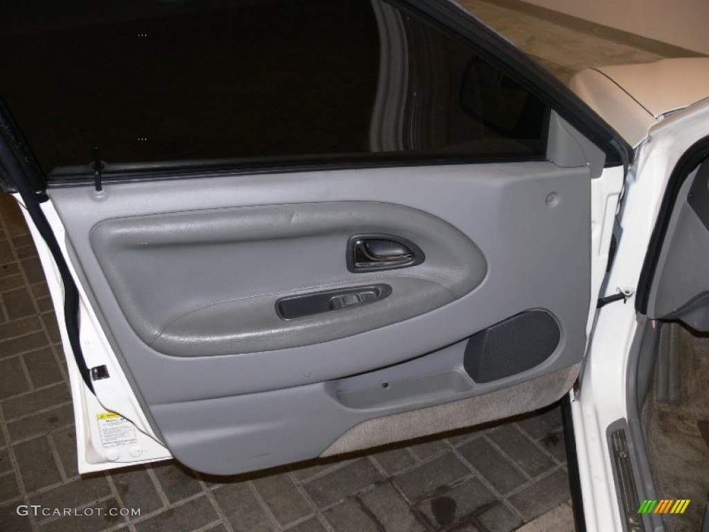 2000 Volvo V40 1.9T Wagon Off Black Door Panel Photo #61081233