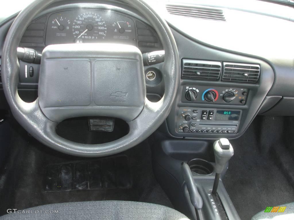 1999 Cavalier Coupe - Black / Graphite photo #17