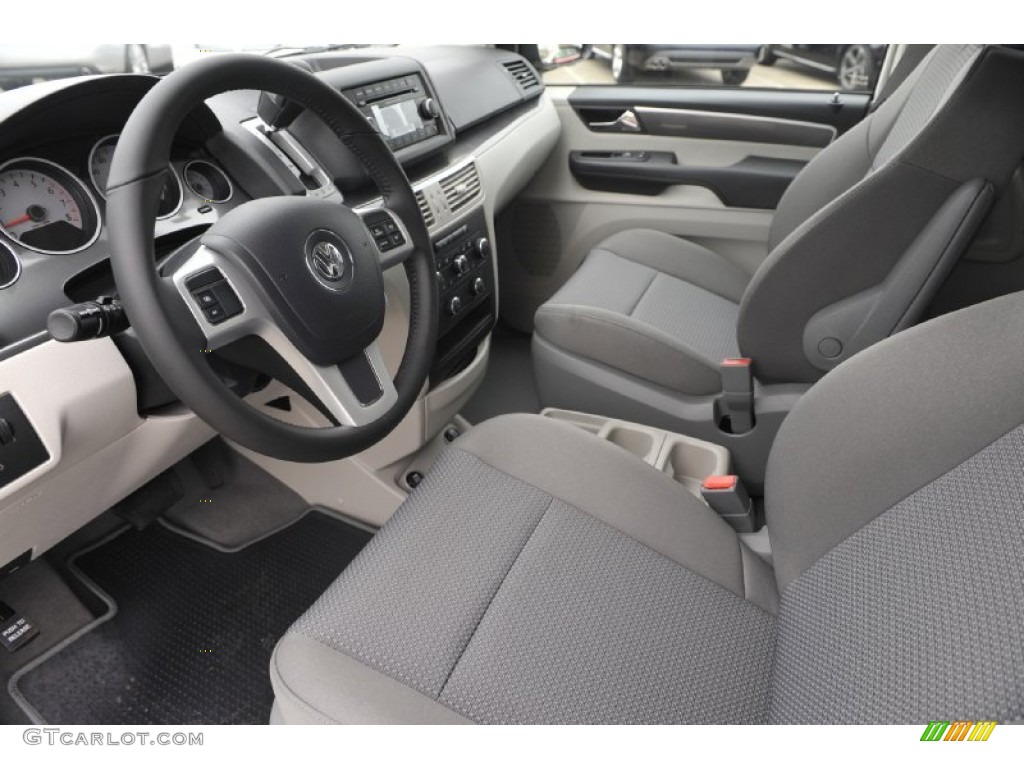 Aero Gray Interior 2012 Volkswagen Routan S Photo #61082471