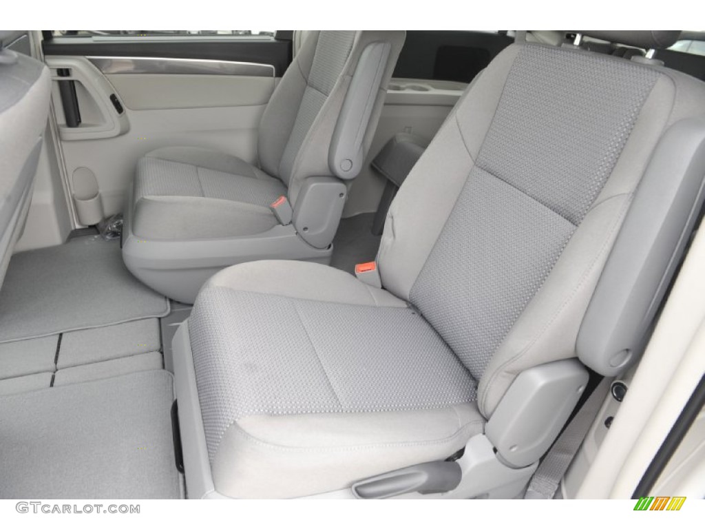 2012 Volkswagen Routan S Rear Seat Photo #61082542