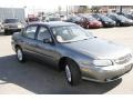 Medium Gray Metallic - Malibu Sedan Photo No. 3