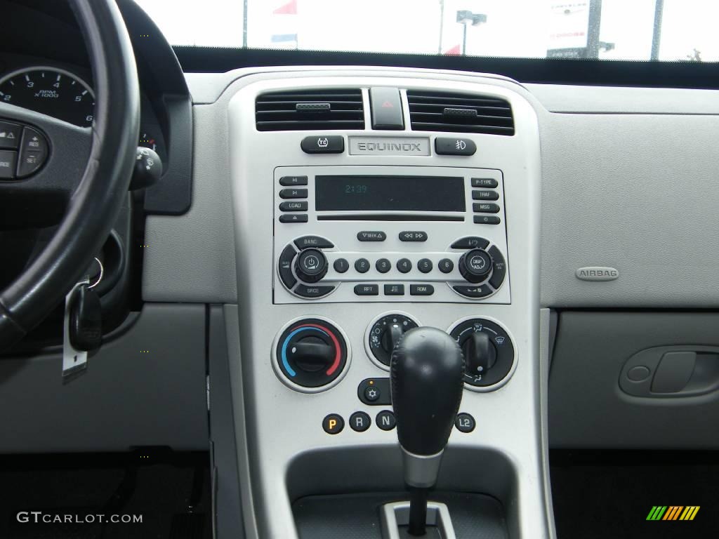 2005 Equinox LT - Meander Green Metallic / Light Gray photo #20