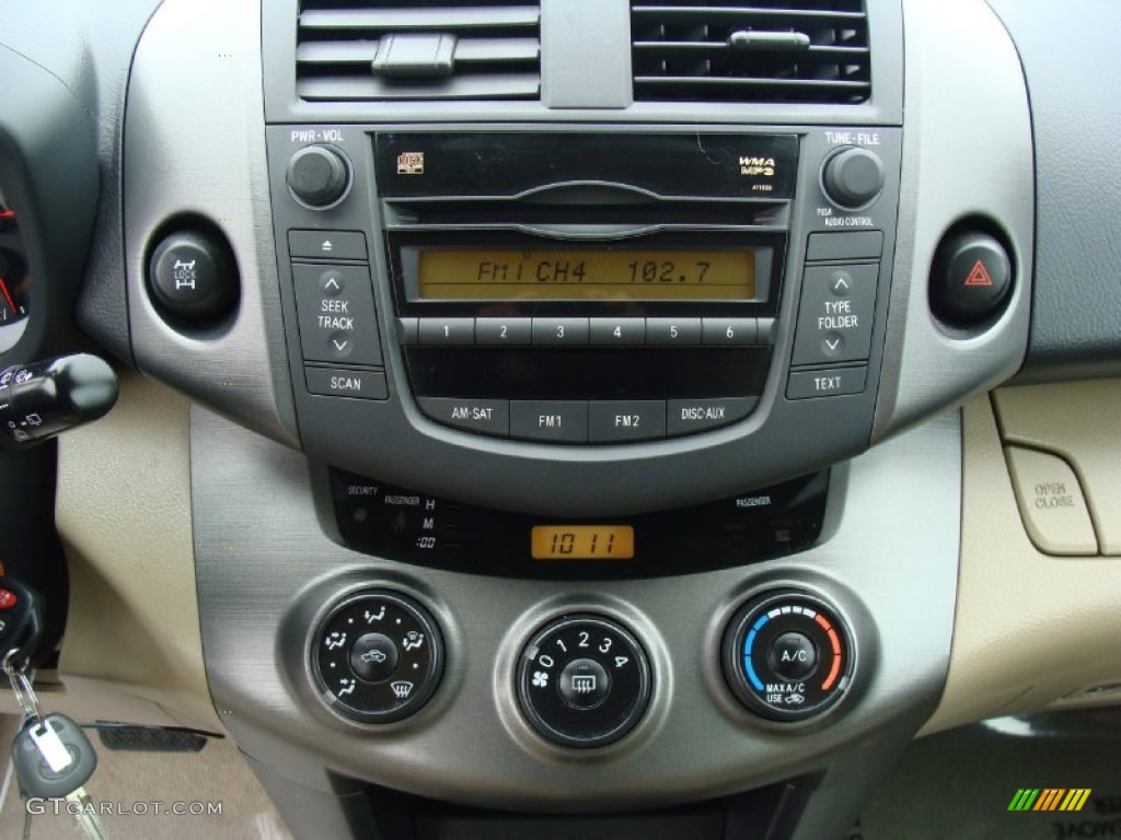 2010 Toyota RAV4 I4 4WD Controls Photo #61089467