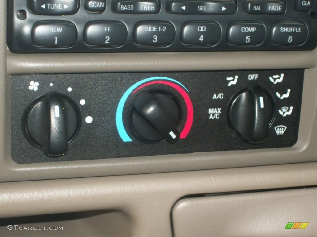 2003 Ford F350 Super Duty XLT SuperCab 4x4 Controls Photo #61091075