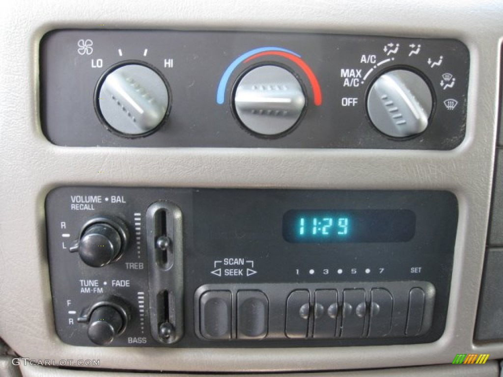 2004 Chevrolet Astro Commercial Van Controls Photos
