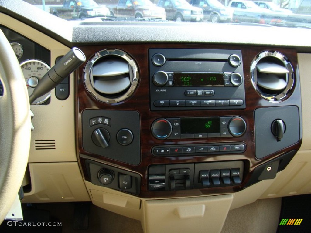 2008 Ford F450 Super Duty Lariat Crew Cab 4x4 Dually Controls Photo #61094189