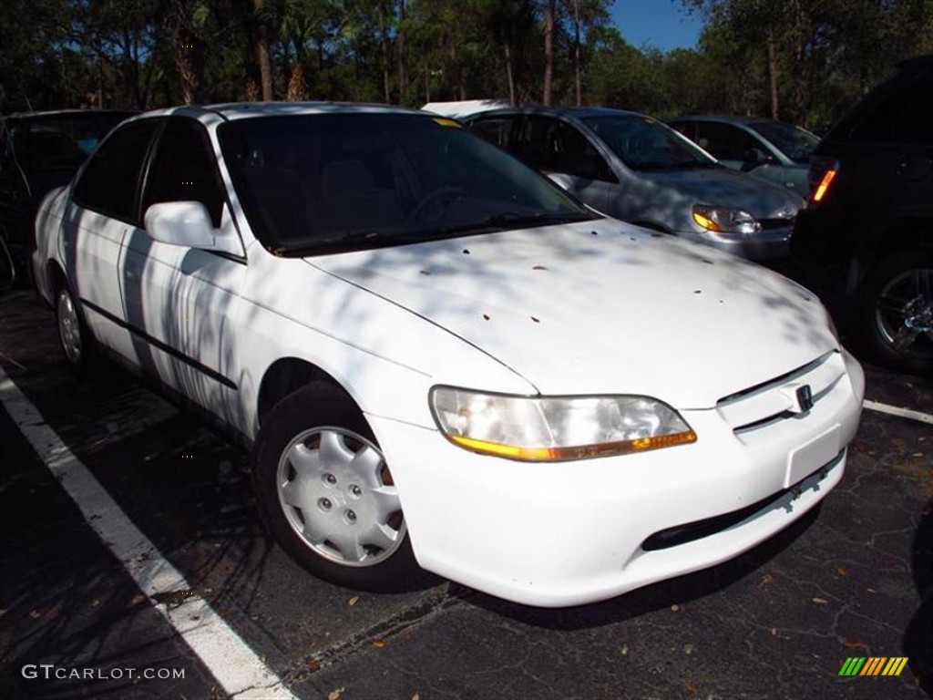 2000 Accord LX Sedan - Taffeta White / Ivory photo #1