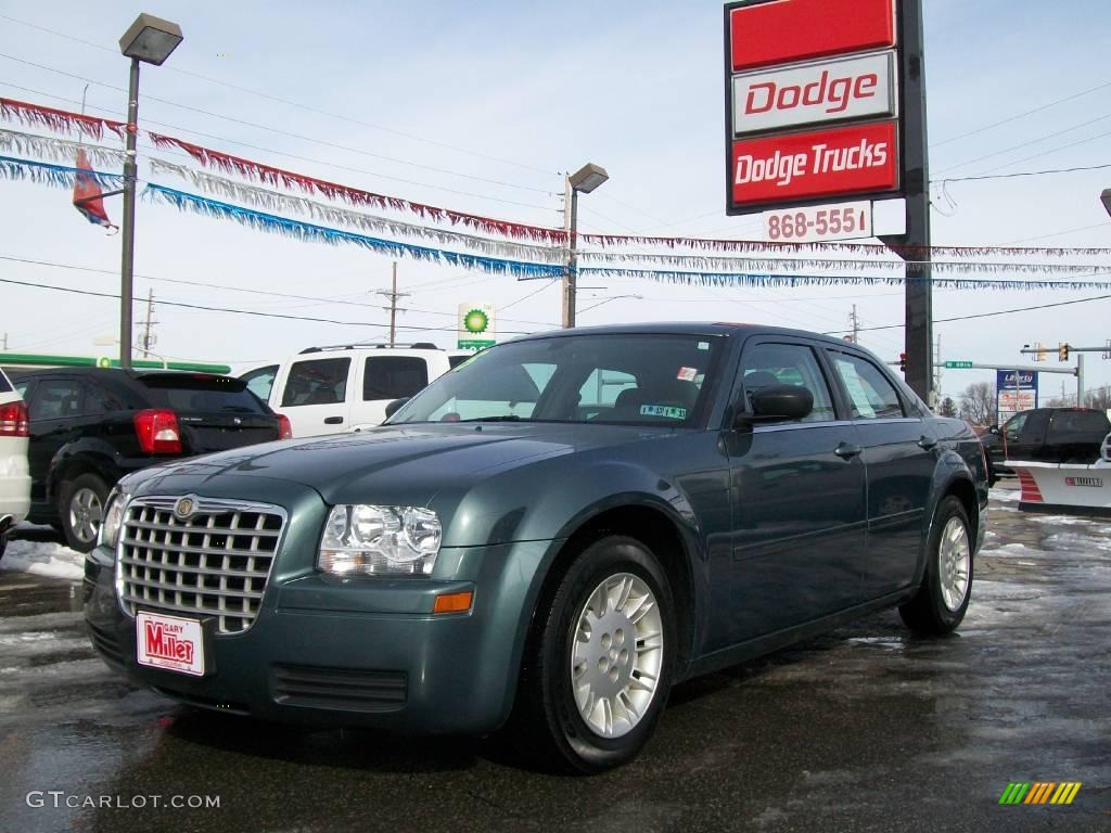 Magnesium Pearl Chrysler 300