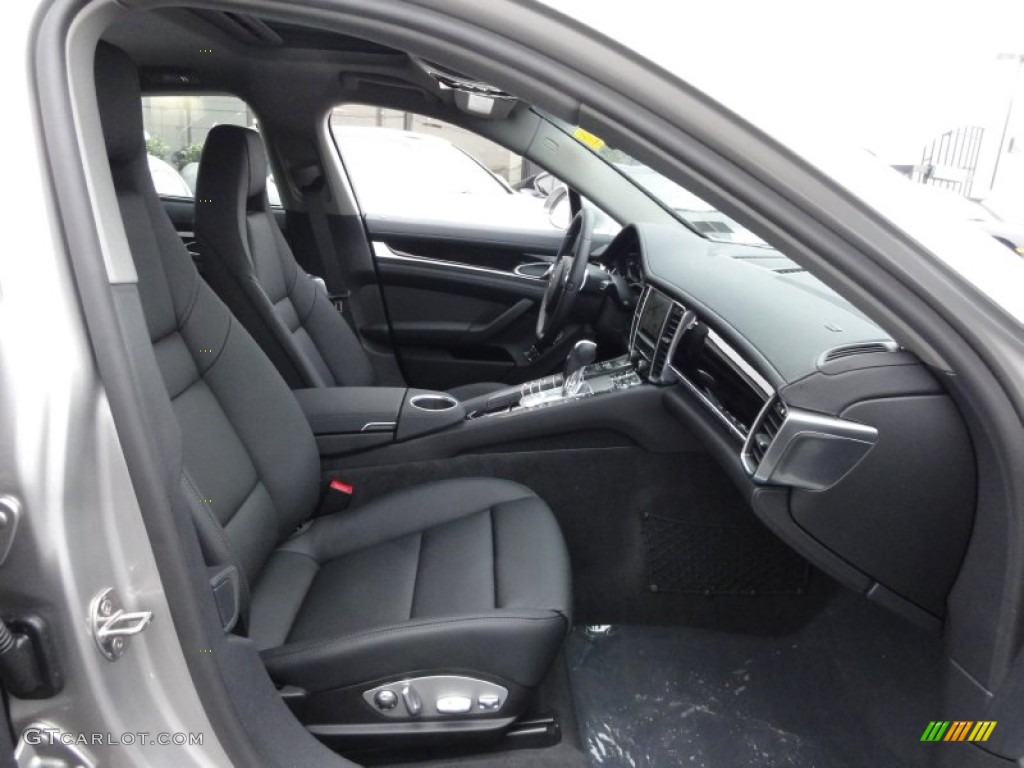 Black Interior 2012 Porsche Panamera 4 Photo #61097957