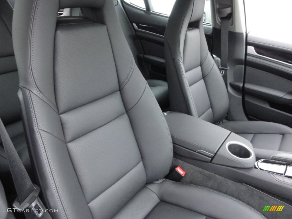 Black Interior 2012 Porsche Panamera 4 Photo #61097966