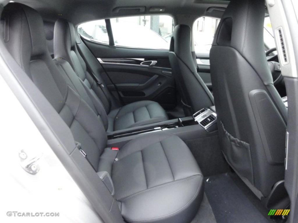 Black Interior 2012 Porsche Panamera 4 Photo #61097993