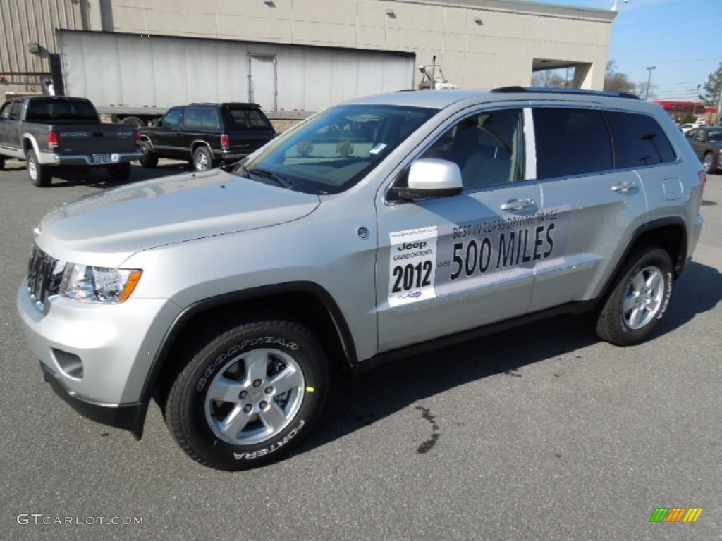 2012 Grand Cherokee Laredo 4x4 - Bright Silver Metallic / Dark Graystone/Medium Graystone photo #1