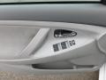 Super White - Camry LE Photo No. 18
