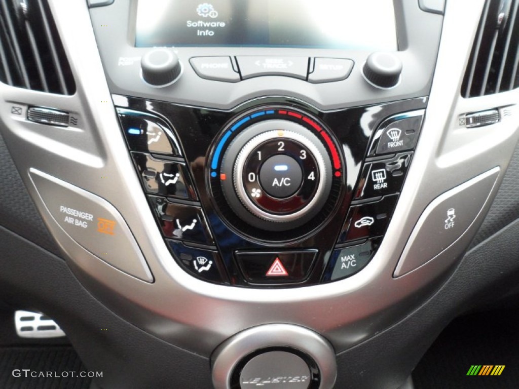 2012 Hyundai Veloster Standard Veloster Model Controls Photo #61103096