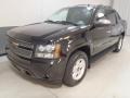 Black - Avalanche LTZ 4WD Photo No. 17