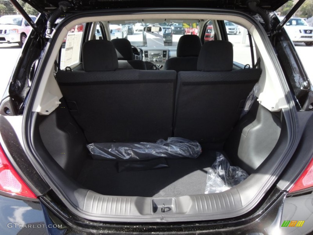 2012 Versa 1.8 S Hatchback - Super Black / Charcoal photo #7