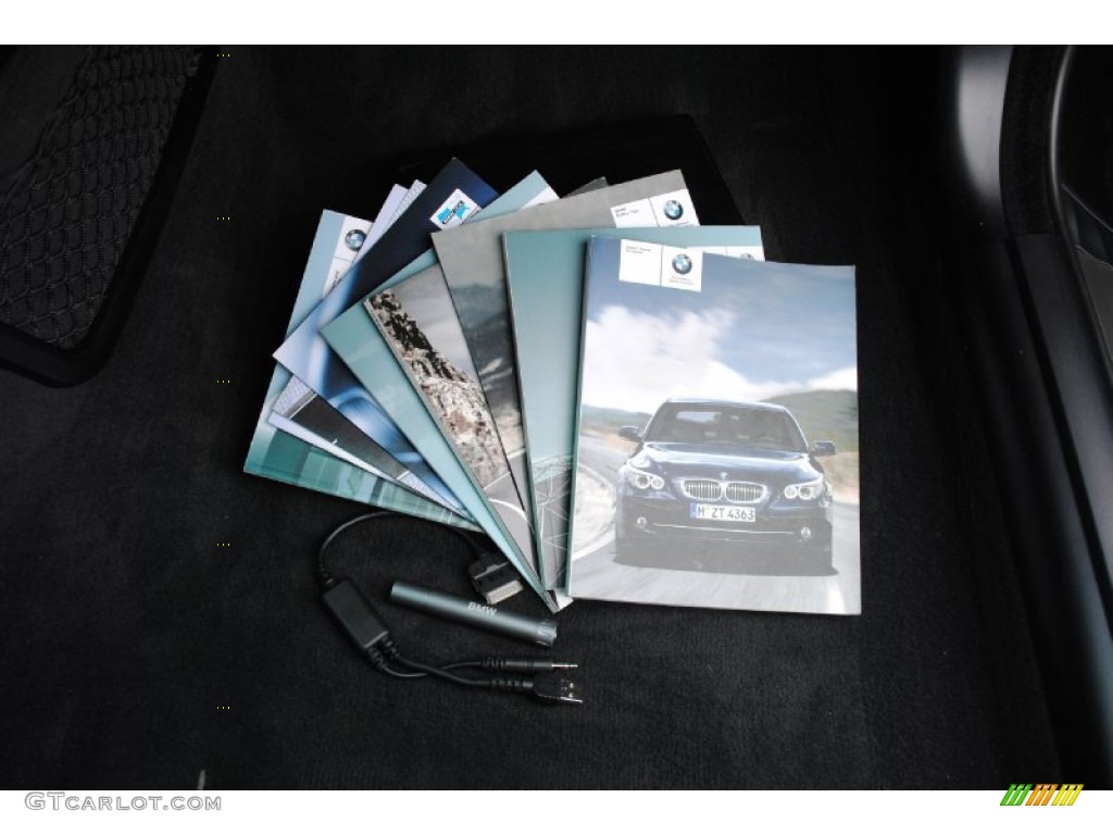 2008 BMW 5 Series 528i Sedan Books/Manuals Photos