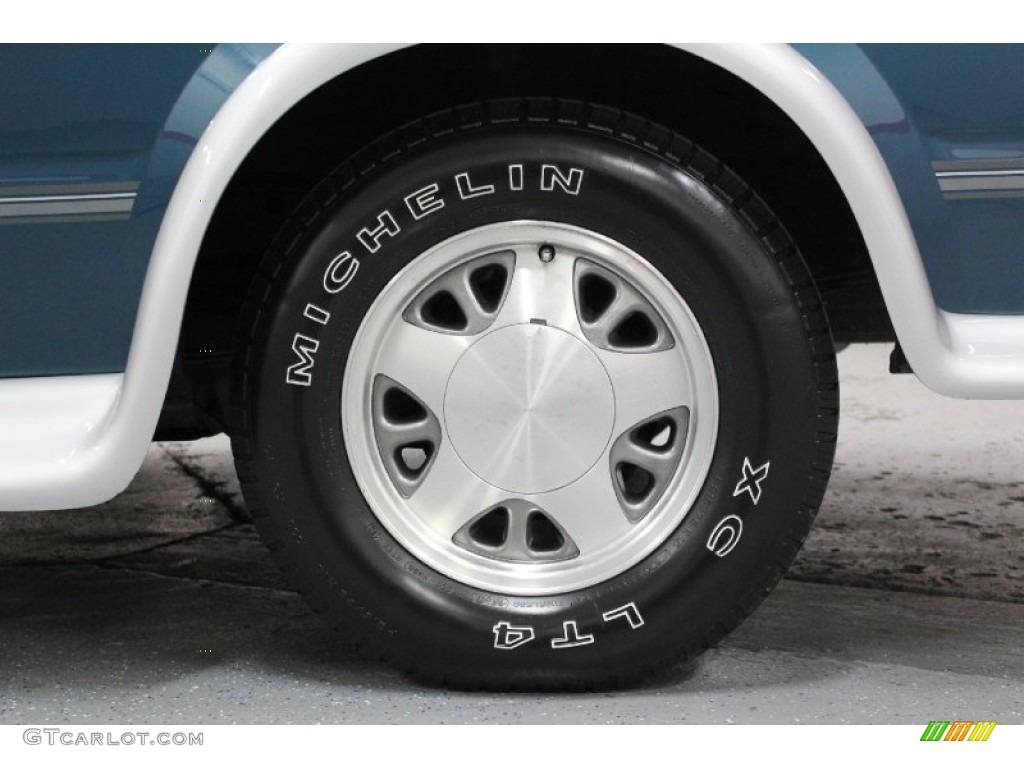2000 Chevrolet Astro LT Passenger Van Wheel Photo #61111552