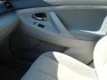 Super White - Camry LE Photo No. 16