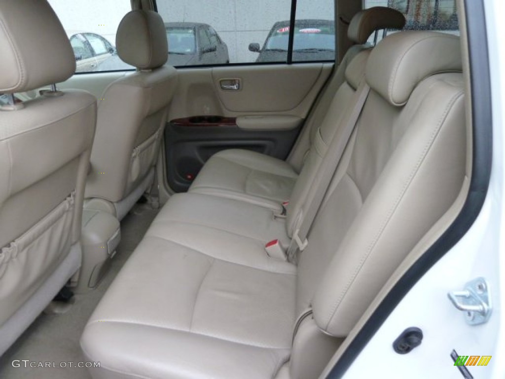 2004 Highlander Limited V6 4WD - Super White / Ivory photo #13