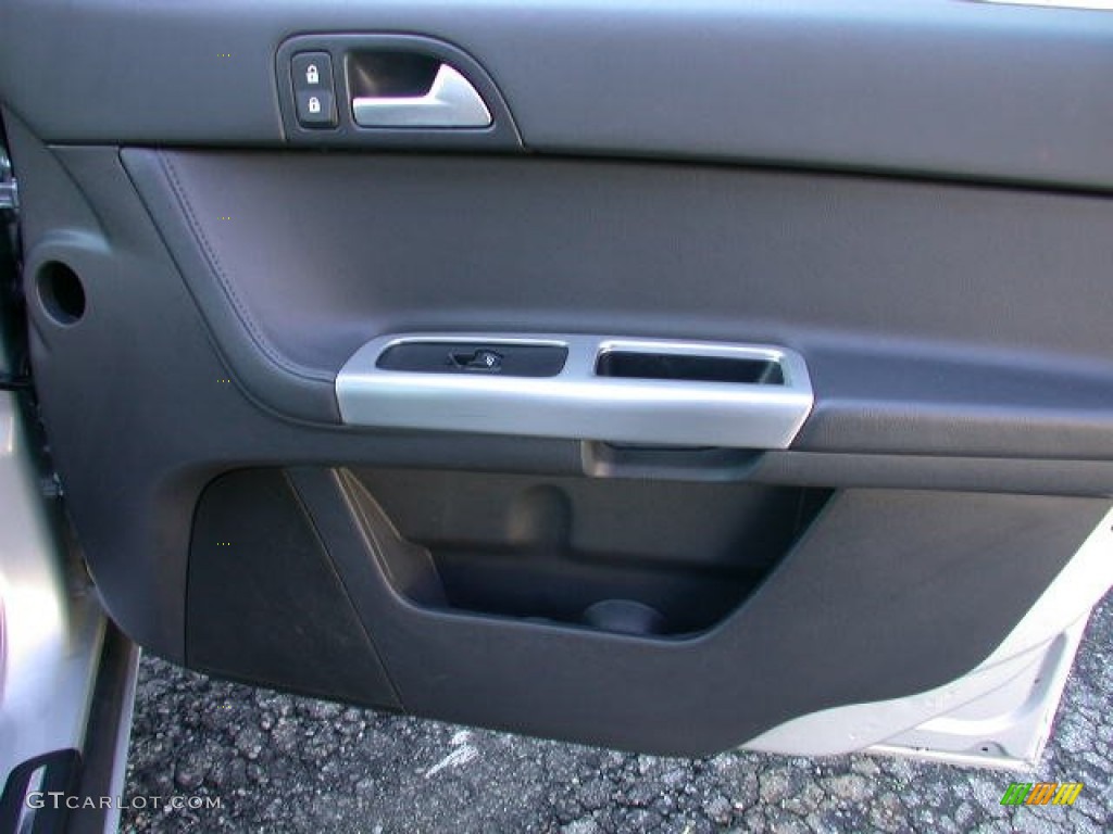 2010 V50 2.4i - Silver Metallic / Dalaro Off Black T-Tec photo #11