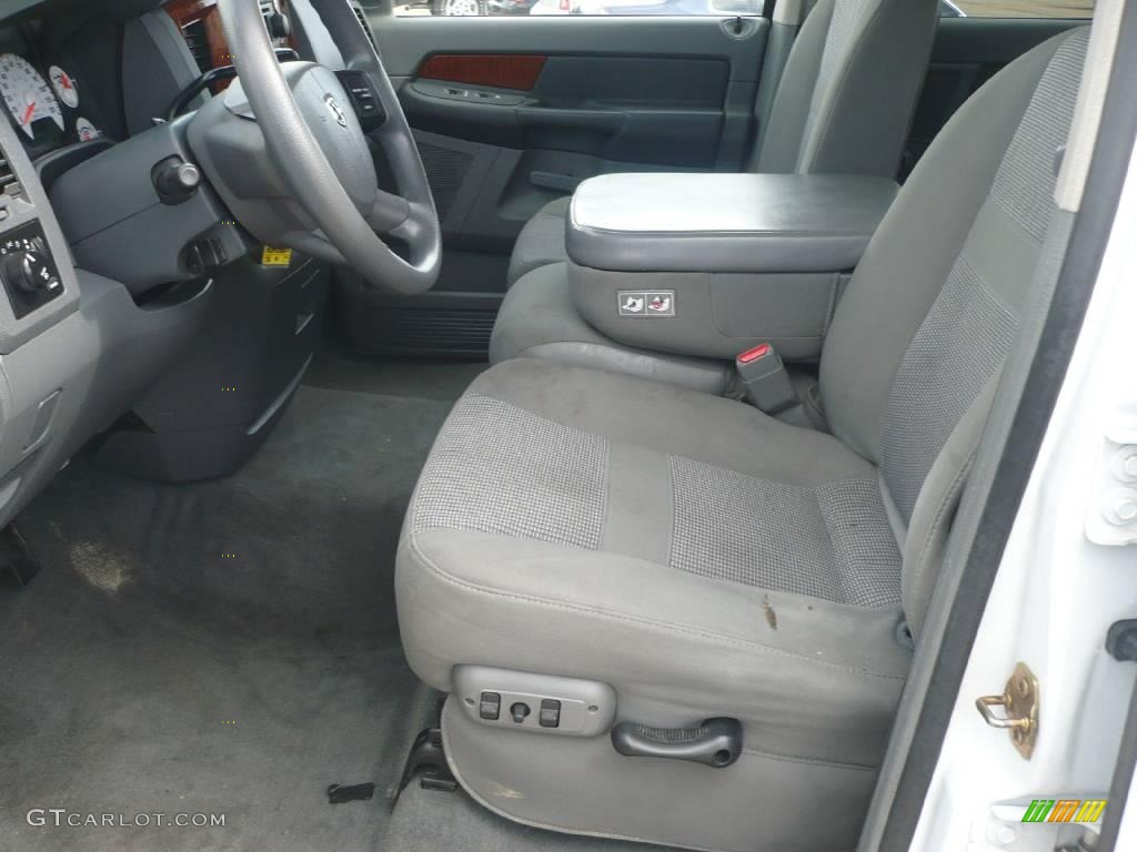 2006 Ram 2500 SLT Quad Cab 4x4 - Bright White / Medium Slate Gray photo #6