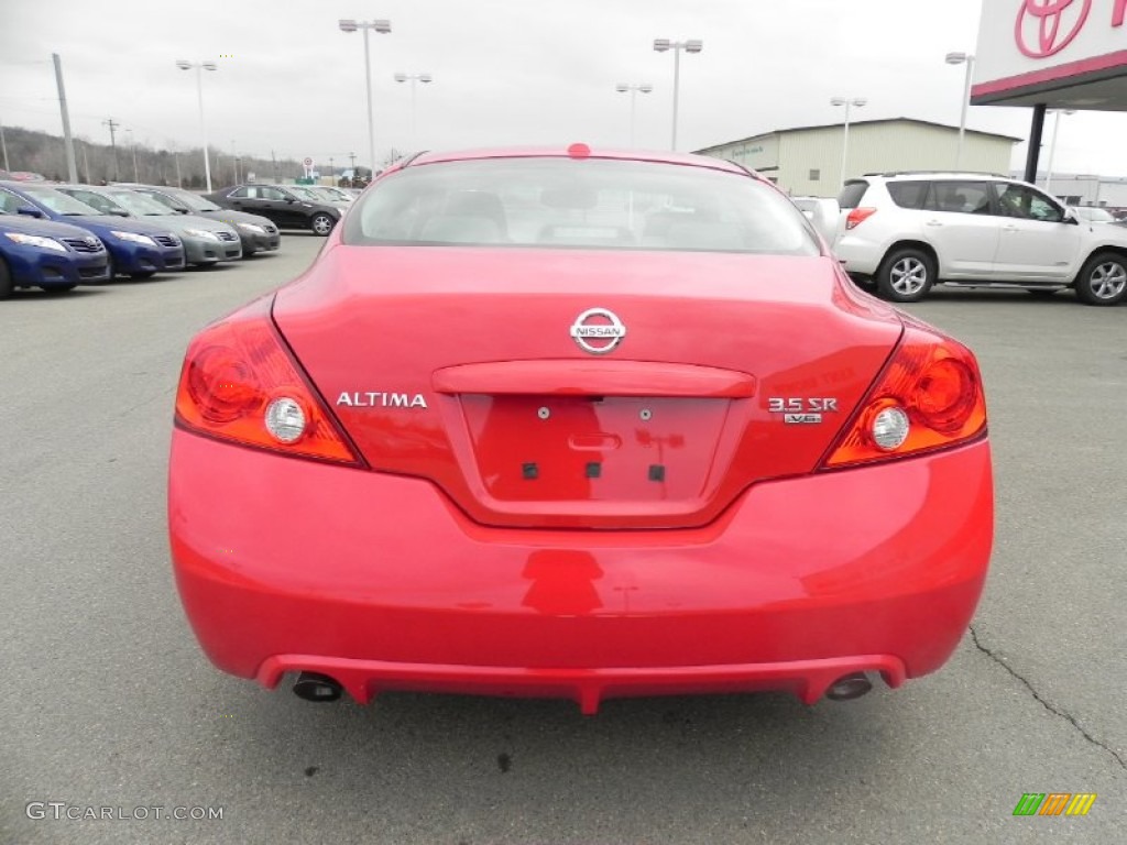 2010 Altima 3.5 SR Coupe - Red Alert / Charcoal photo #14