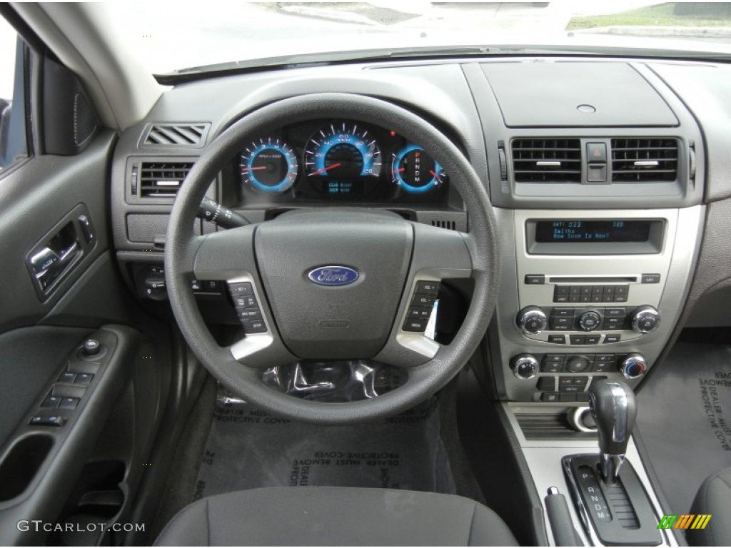 2011 Ford Fusion SE V6 Charcoal Black Dashboard Photo #61117661