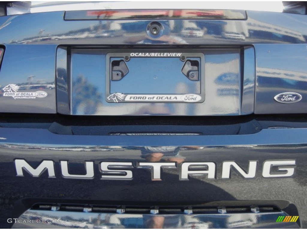 2003 Mustang V6 Coupe - True Blue Metallic / Medium Graphite photo #9
