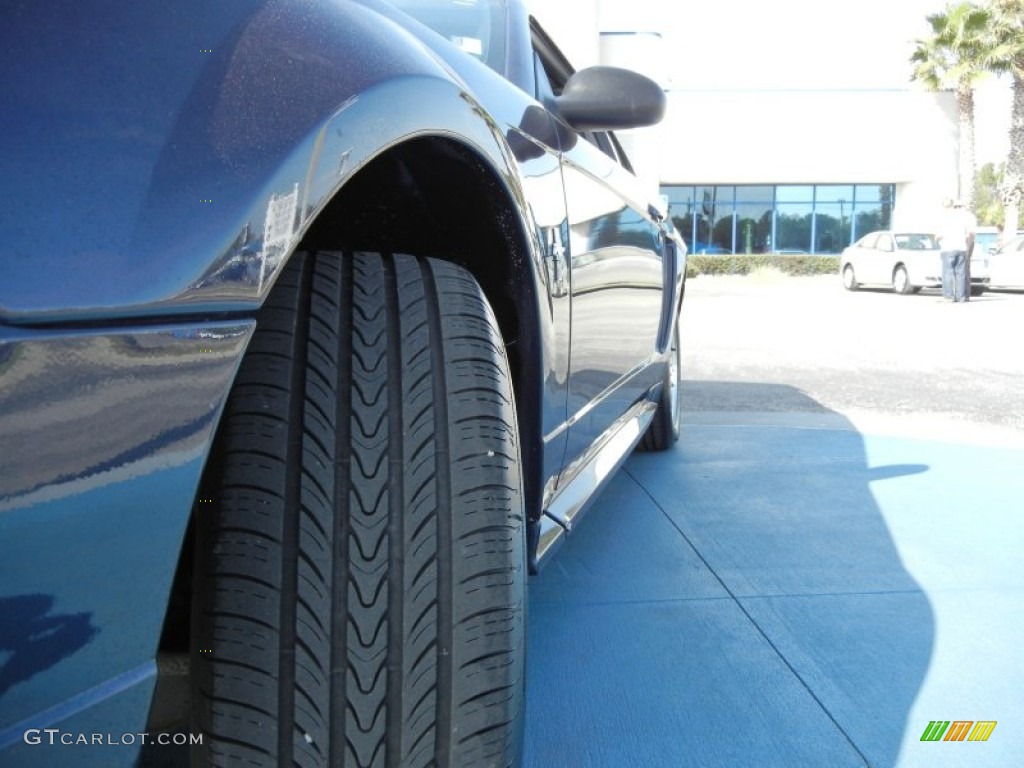 2003 Mustang V6 Coupe - True Blue Metallic / Medium Graphite photo #10