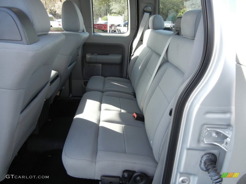 2006 F150 STX SuperCab - Silver Metallic / Medium/Dark Flint photo #16