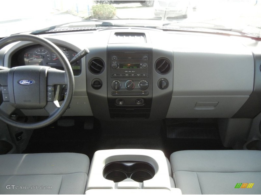 2006 F150 STX SuperCab - Silver Metallic / Medium/Dark Flint photo #20