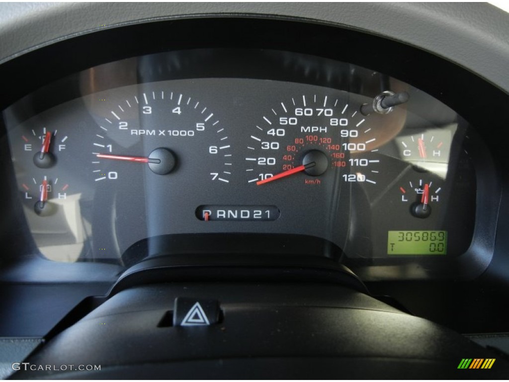 2006 F150 STX SuperCab - Silver Metallic / Medium/Dark Flint photo #22