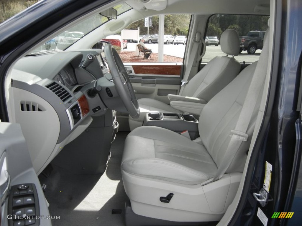 Medium Slate Gray/Light Shale Interior 2009 Chrysler Town & Country Touring Photo #61119662