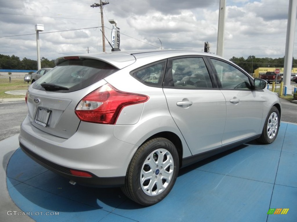 2012 Focus SE 5-Door - Ingot Silver Metallic / Stone photo #3