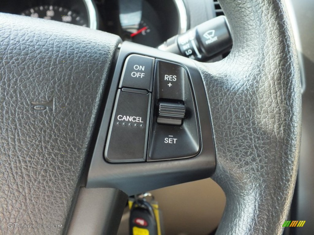 2011 Kia Sorento LX V6 Controls Photo #61121837
