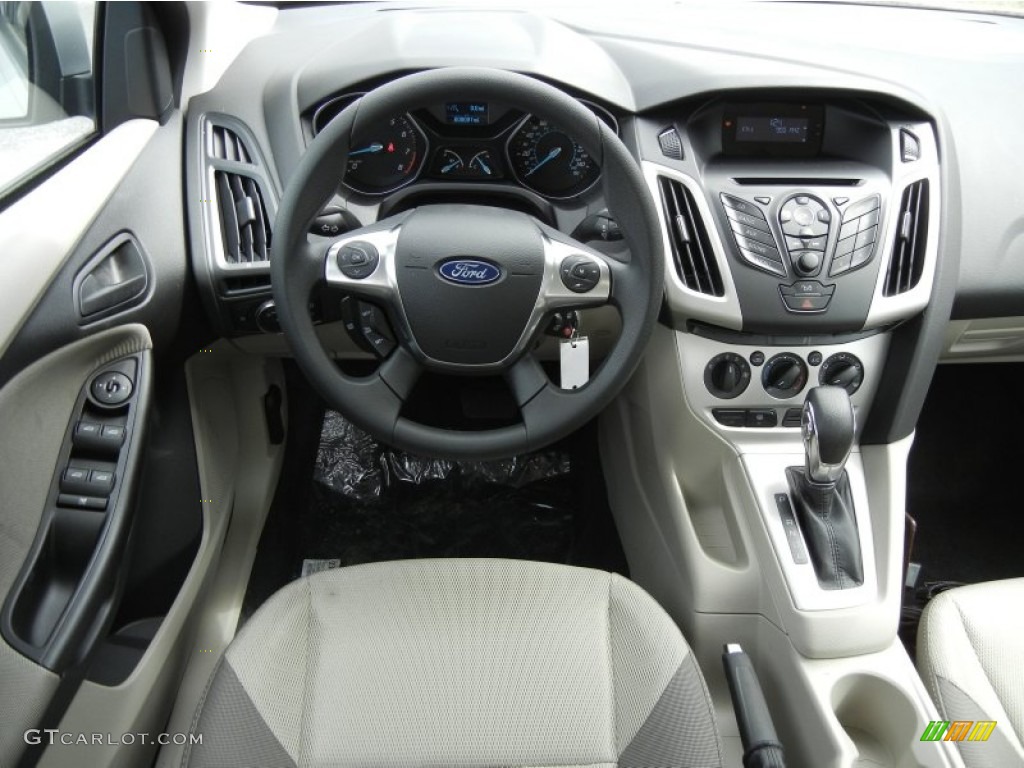 2012 Ford Focus SE SFE Sedan Stone Dashboard Photo #61121909