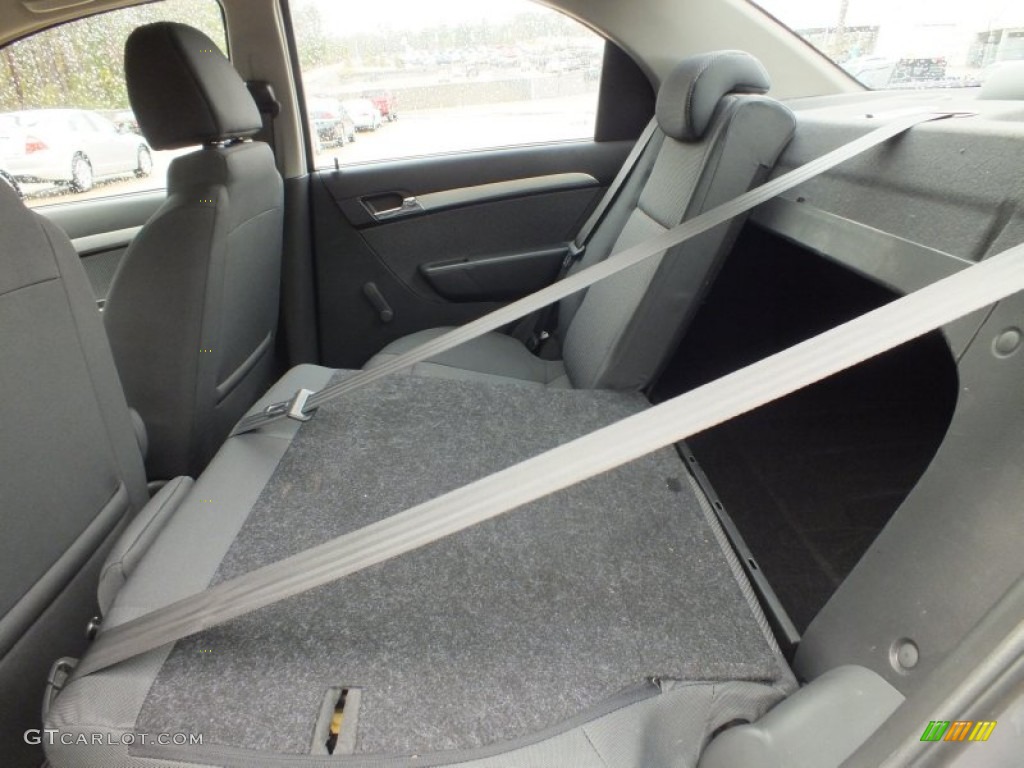 2010 Aveo LT Sedan - Medium Gray / Charcoal photo #16