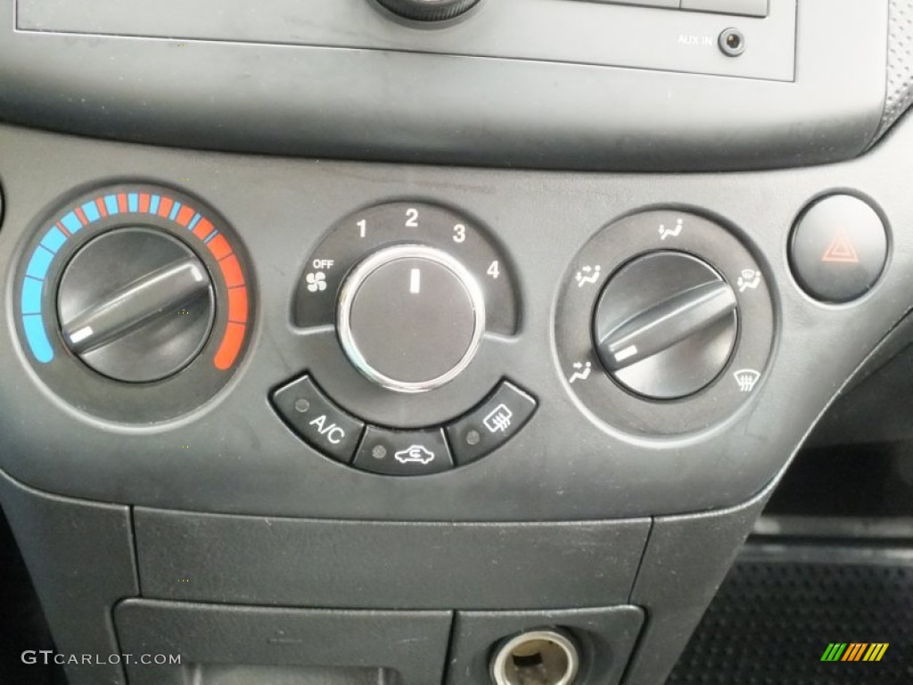 2010 Chevrolet Aveo LT Sedan Controls Photo #61123880