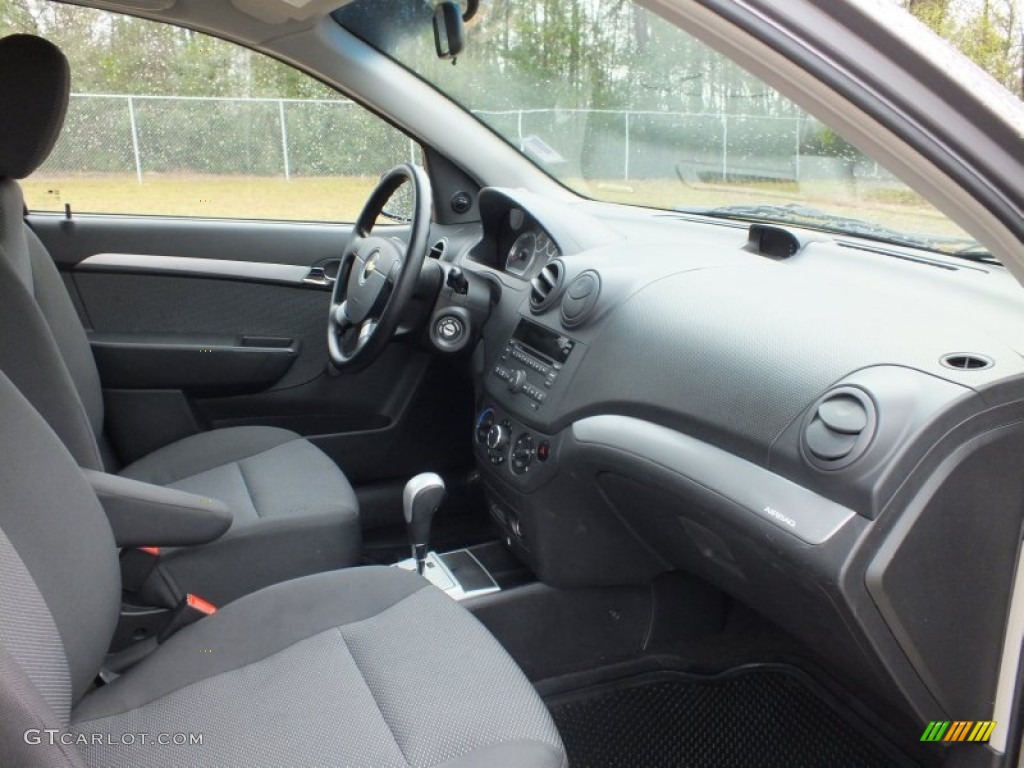 2010 Aveo LT Sedan - Medium Gray / Charcoal photo #31
