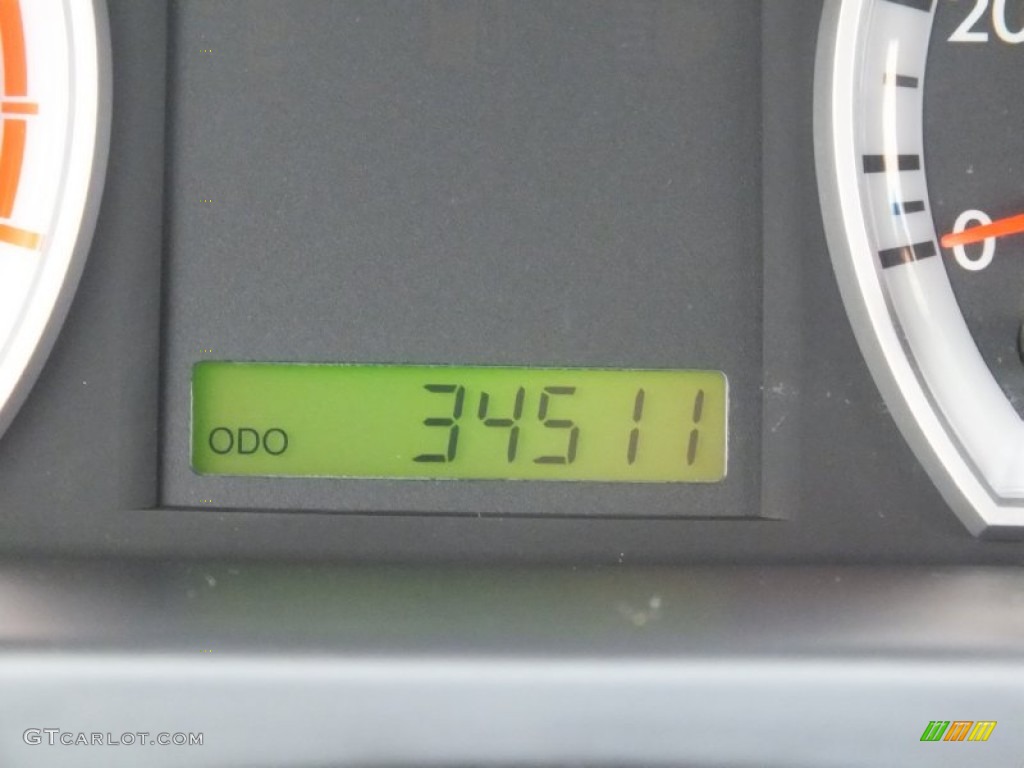 2010 Aveo LT Sedan - Medium Gray / Charcoal photo #49