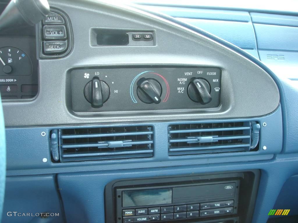 1995 Taurus GL Sedan - Performance White / Blue photo #25