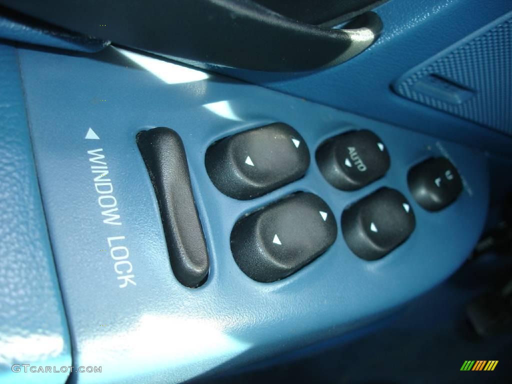 1995 Taurus GL Sedan - Performance White / Blue photo #27