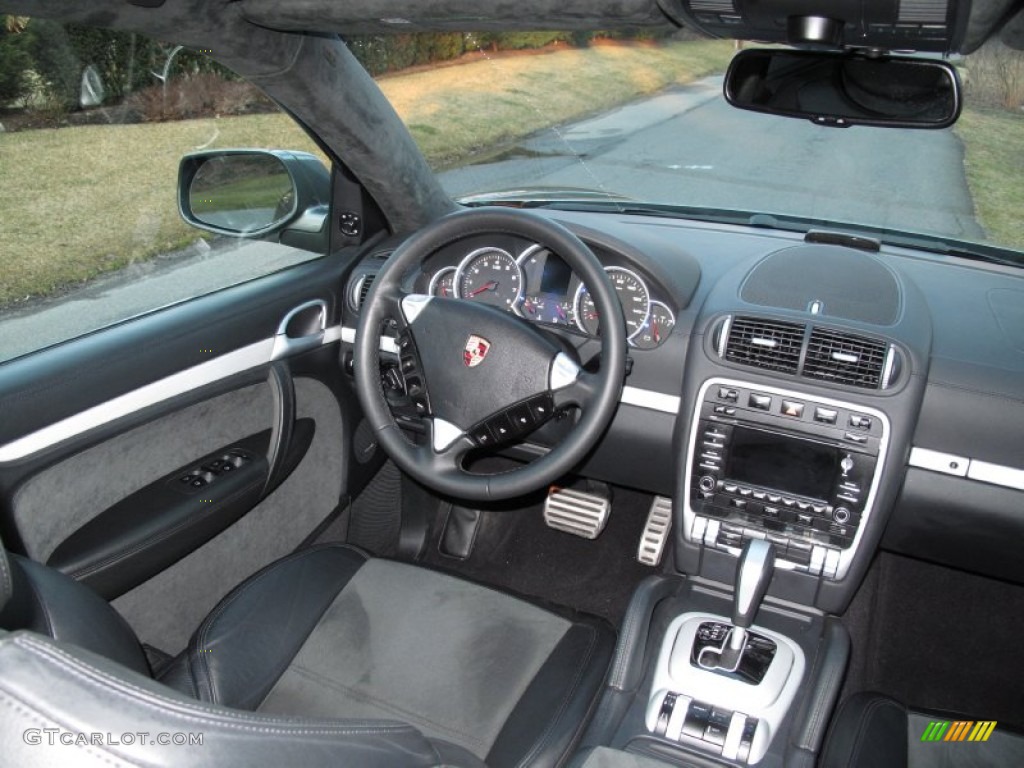 2009 Porsche Cayenne GTS Black w/Alcantara Dashboard Photo #61129385