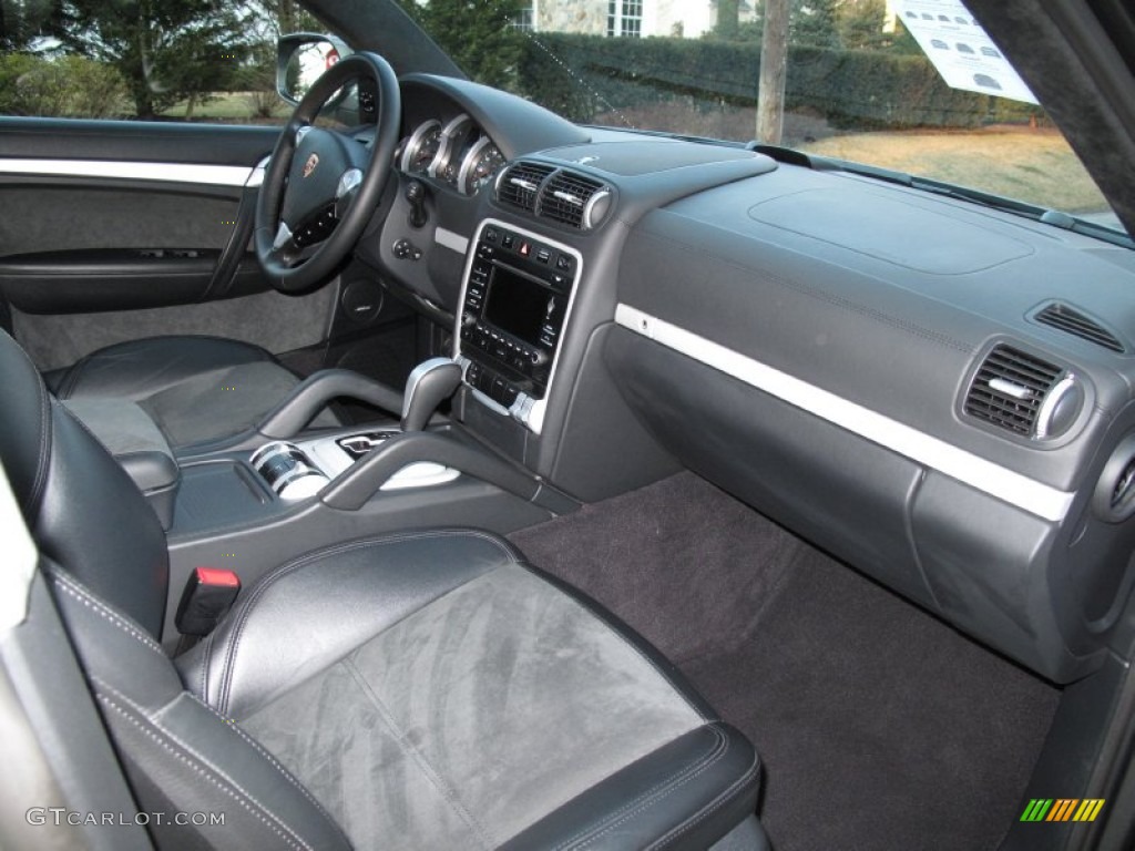 2009 Porsche Cayenne GTS Black w/Alcantara Dashboard Photo #61129421