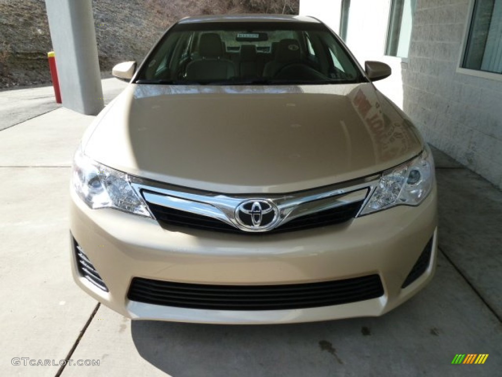 2012 Camry LE - Sandy Beach Metallic / Ivory photo #6