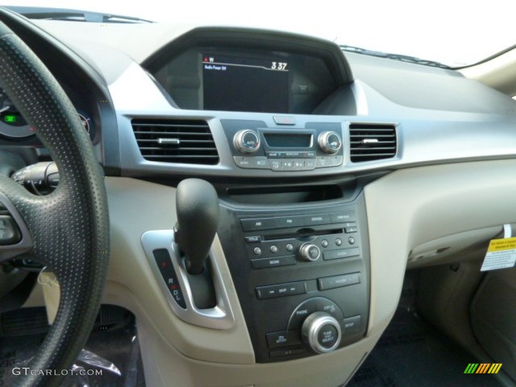 2012 Honda Odyssey EX Controls Photo #61131161