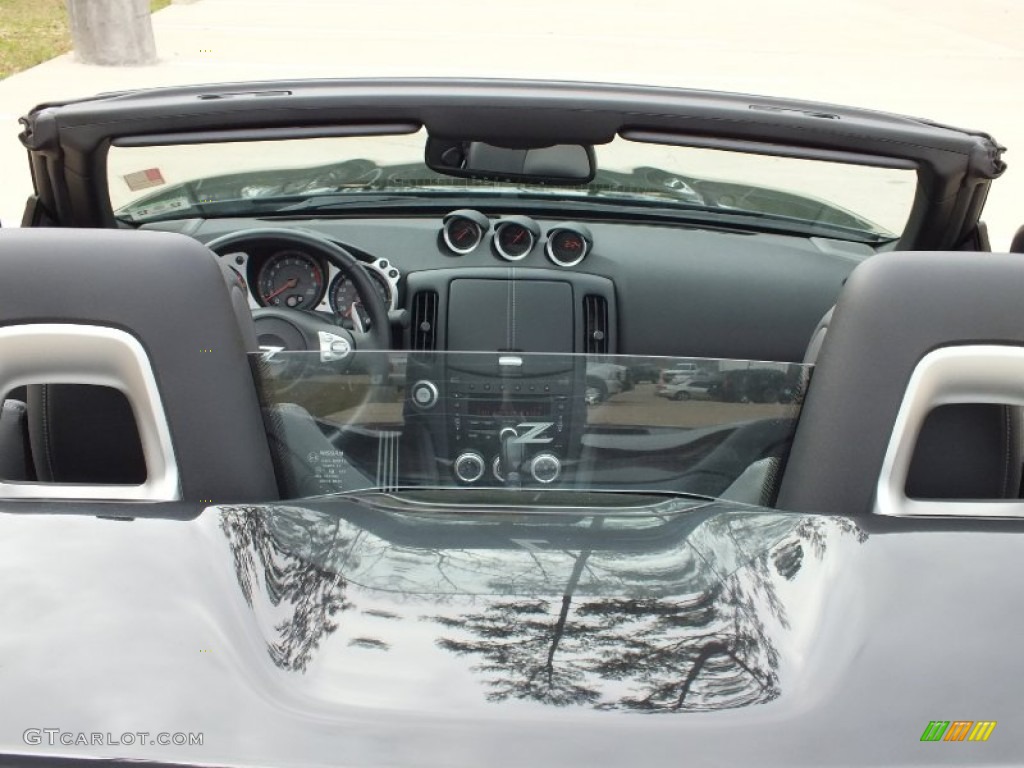 2010 370Z Touring Roadster - Magnetic Black / Black Leather photo #12