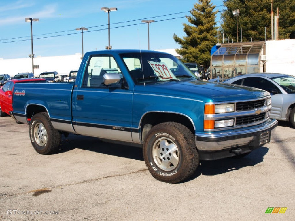 1994 C/K K1500 Regular Cab 4x4 - Light Quasar Blue Metallic / Gray photo #2